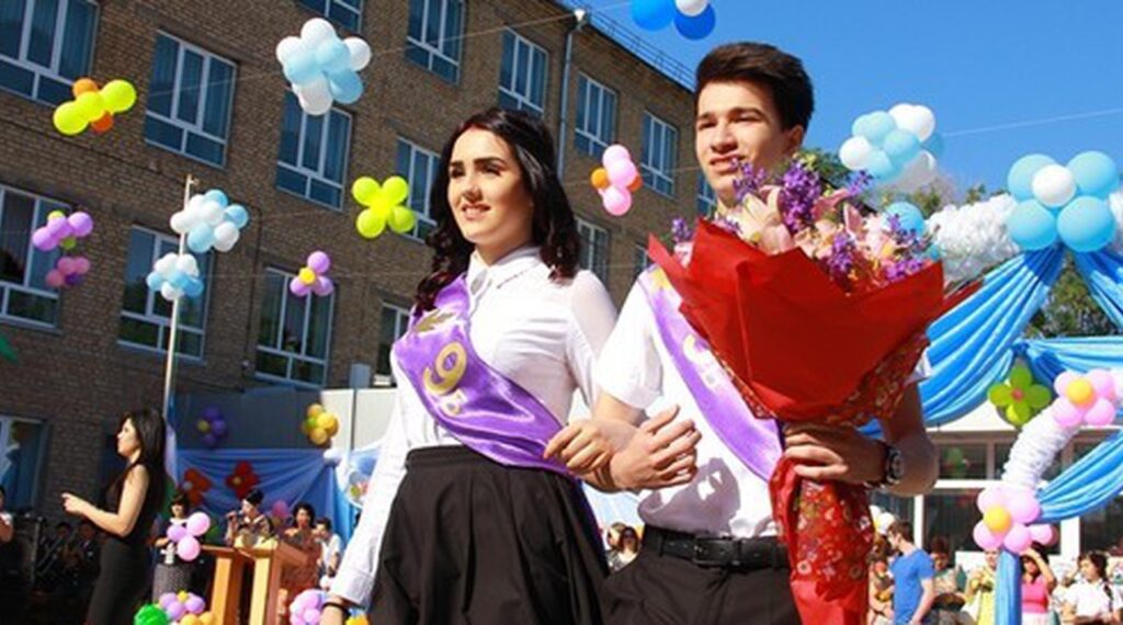 25 May Rasm Bitituv 25-may sinfdoshlar haqida sara she’rlar to’plami
